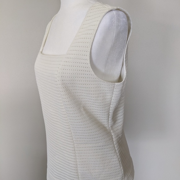 Melanie Lyne Sleeveless Top - Picture 5 of 7